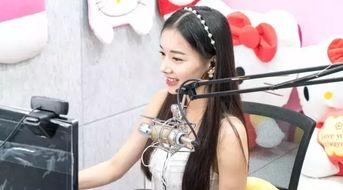 娱乐主播直播间吃瓜视频,娱乐主播带你揭秘娱乐圈幕后故事